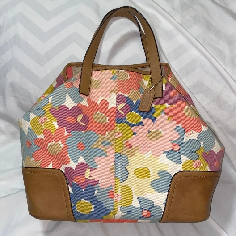 COACH Hadley Floral Tote - Stylish & Spacious Canvas with Leather Trim